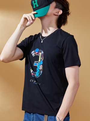 短袖圓領(lǐng)T恤