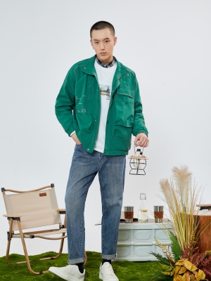 短款立領(lǐng)夾克