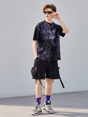 短袖圓領(lǐng)T恤