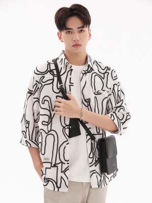 中袖翻領(lǐng)襯衣