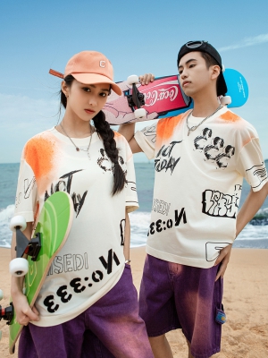 短袖圓領(lǐng)T恤